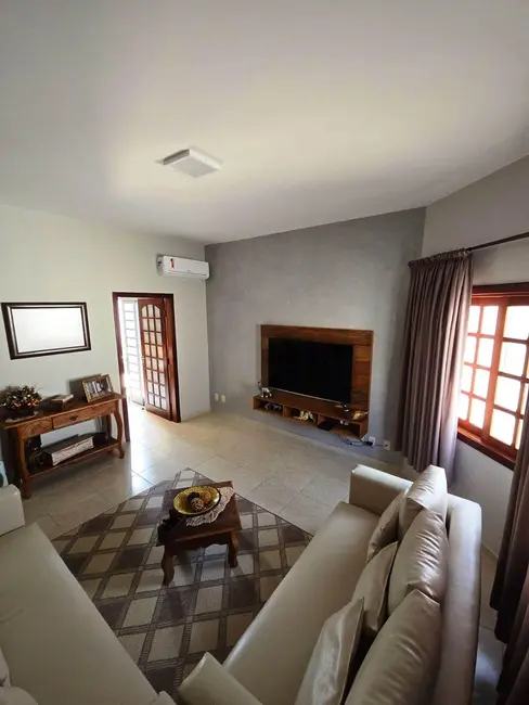 Foto 3 de Casa com 2 quartos à venda, 168m2 em Santana, Pindamonhangaba - SP