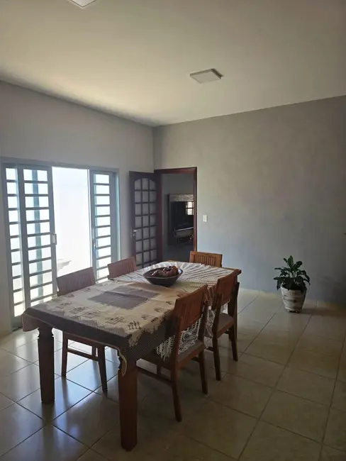 Foto 4 de Casa com 2 quartos à venda, 168m2 em Santana, Pindamonhangaba - SP