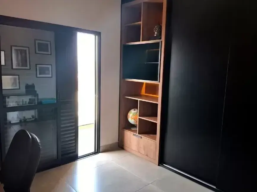 Foto 2 de Casa de Condomínio com 3 quartos à venda, 191m2 em Condominio Cataguá Way, Taubate - SP