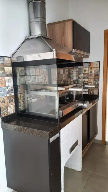 Foto 3 de Casa de Condomínio com 3 quartos à venda, 189m2 em Vila Areao, Taubate - SP