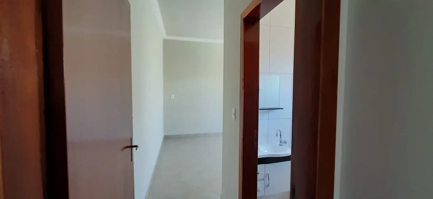 Foto 4 de Casa com 2 quartos à venda, 65m2 em Areão, Taubate - SP