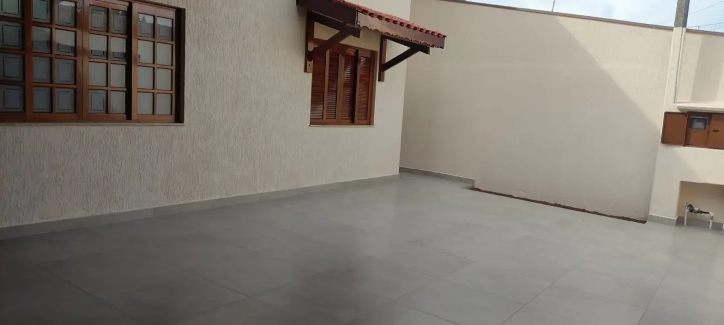 Casa com 3 quartos à venda, 175m2 em Pindamonhangaba - SP - imagem 5 Foto 5 de Casa com 3 quartos à venda, 175m2 em Pindamonhangaba - SP