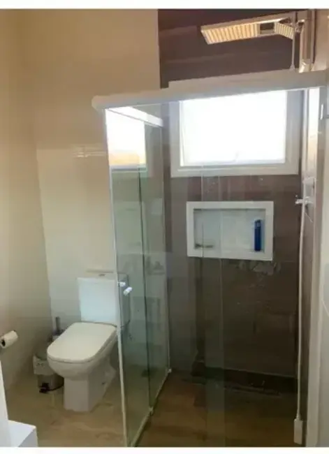 Foto 2 de Casa de Condomínio com 3 quartos à venda, 240m2 em Piracangaguá, Taubate - SP