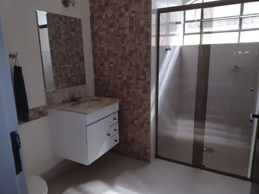 Foto 4 de Casa com 3 quartos à venda, 180m2 em Parque São Jorge, Taubate - SP