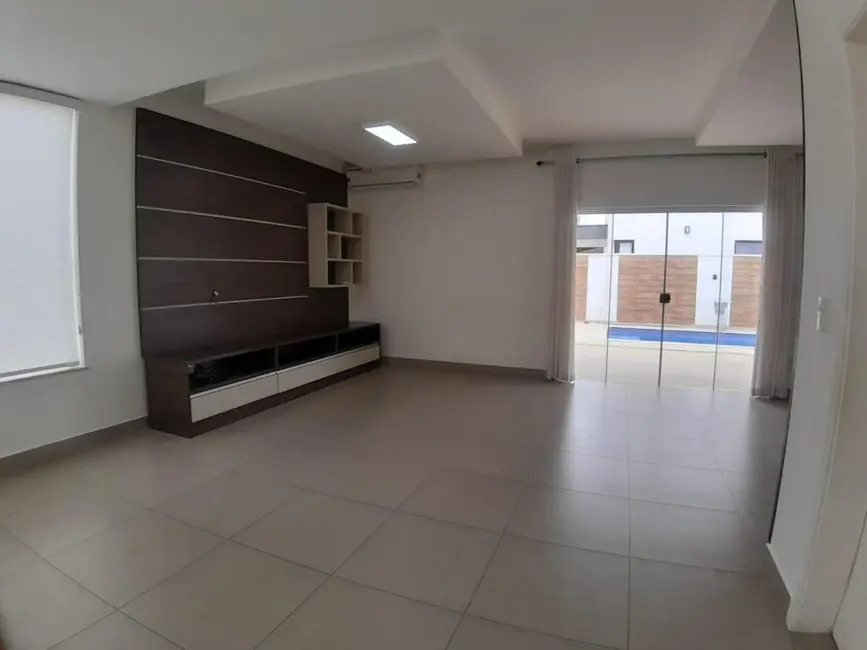 Foto 7 de Casa de Condomínio com 3 quartos à venda, 250m2 em Tremembe - SP