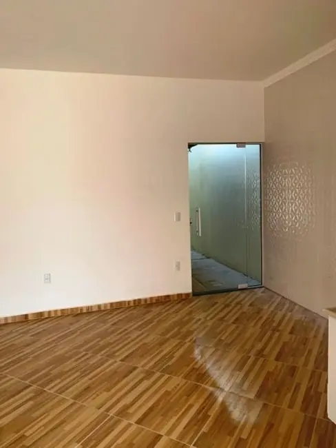 Foto 1 de Casa com 2 quartos à venda, 75m2 em Conjunto Habitacional Terra dos Ipês I (Sul), Pindamonhangaba - SP