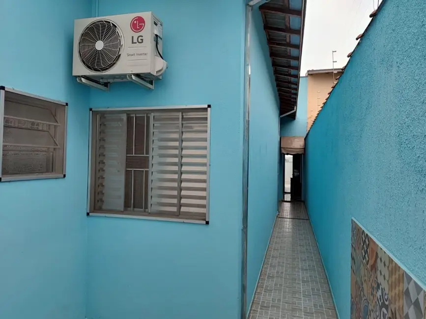 Foto 1 de Casa com 2 quartos à venda, 75m2 em Residencial Mombaça I, Pindamonhangaba - SP