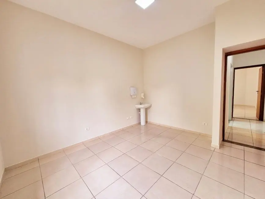 Foto 17 de Casa para alugar, 188m2 em Jardim do Ypê, Pindamonhangaba - SP