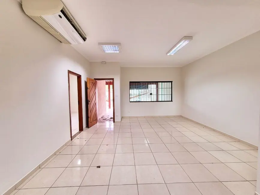 Foto 3 de Casa para alugar, 188m2 em Jardim do Ypê, Pindamonhangaba - SP