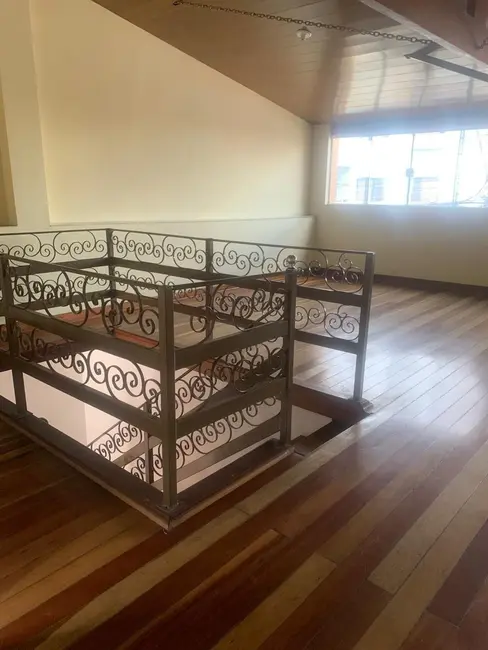 Foto 1 de Casa com 5 quartos à venda, 280m2 em Centro, Taubate - SP