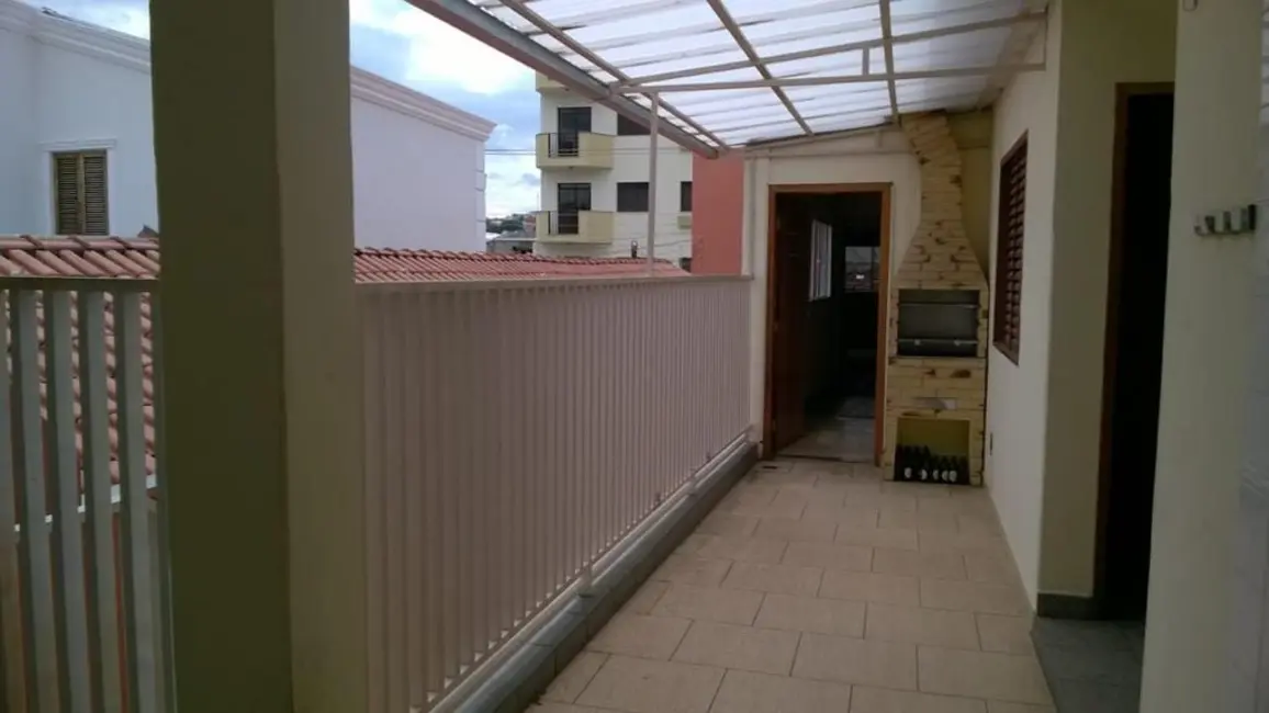 Foto 3 de Casa com 5 quartos à venda, 280m2 em Centro, Taubate - SP