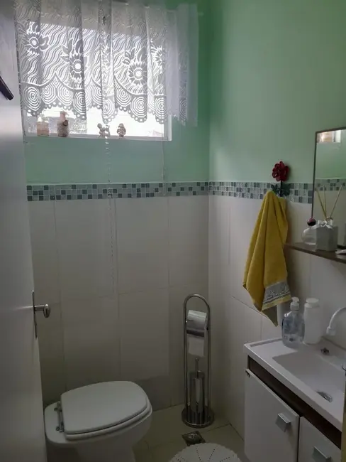 Foto 2 de Casa com 3 quartos à venda, 176m2 em Parque São Luís, Taubate - SP