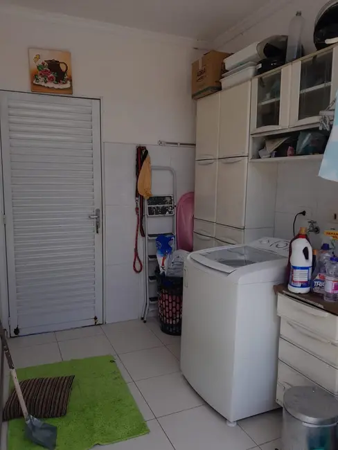 Foto 4 de Casa com 3 quartos à venda, 176m2 em Parque São Luís, Taubate - SP