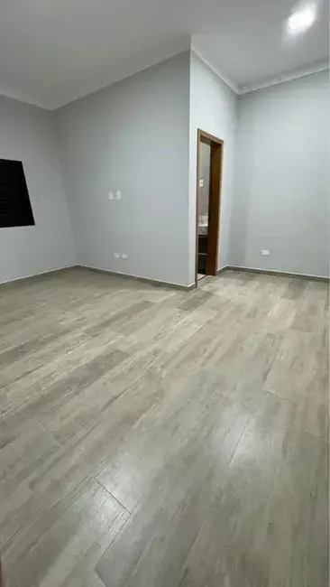 Foto 1 de Casa de Condomínio com 3 quartos à venda, 169m2 em Tremembe - SP