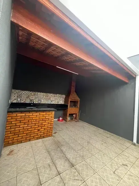 Foto 3 de Casa com 2 quartos à venda, 57m2 em Loteamento Parque Piracangaguá, Taubate - SP