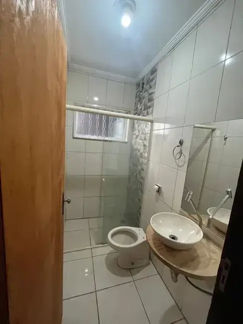 Foto 4 de Casa com 2 quartos à venda, 57m2 em Loteamento Parque Piracangaguá, Taubate - SP