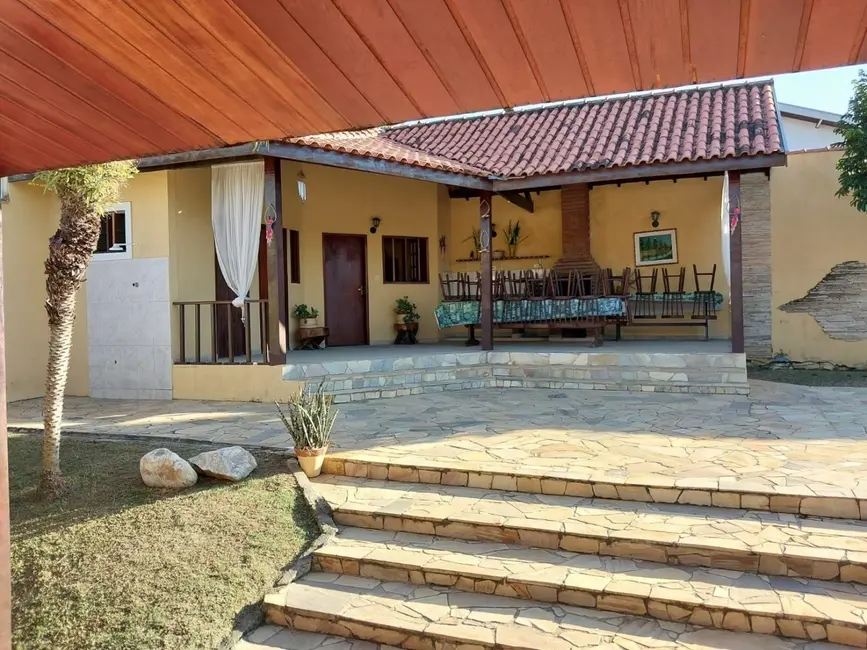 Foto 2 de Casa de Condomínio com 3 quartos à venda, 313m2 em Tremembe - SP