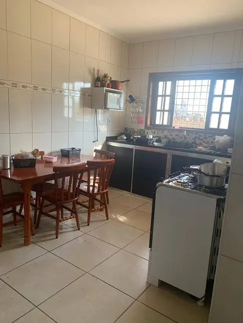 Foto 6 de Casa com 2 quartos à venda, 90m2 em Jardim Eloyna, Pindamonhangaba - SP