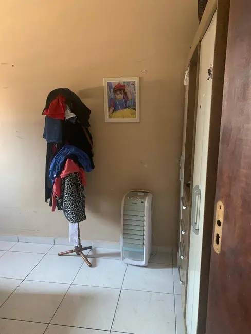 Casa com 2 quartos à venda, 90m2 em Jardim Eloyna, Pindamonhangaba - SP - imagem 1 Foto 1 de Casa com 2 quartos à venda, 90m2 em Jardim Eloyna, Pindamonhangaba - SP