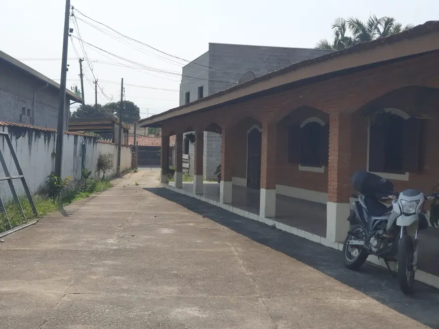Foto 1 de Casa com 3 quartos à venda, 760m2 em Crispim, Pindamonhangaba - SP