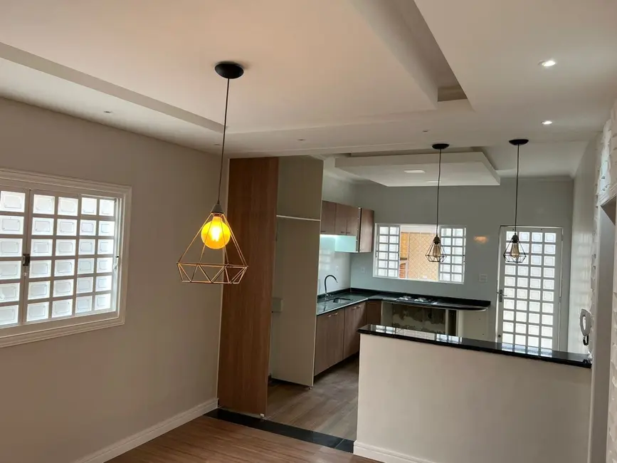 Foto 2 de Casa com 3 quartos à venda, 110m2 em Jardim América, Taubate - SP