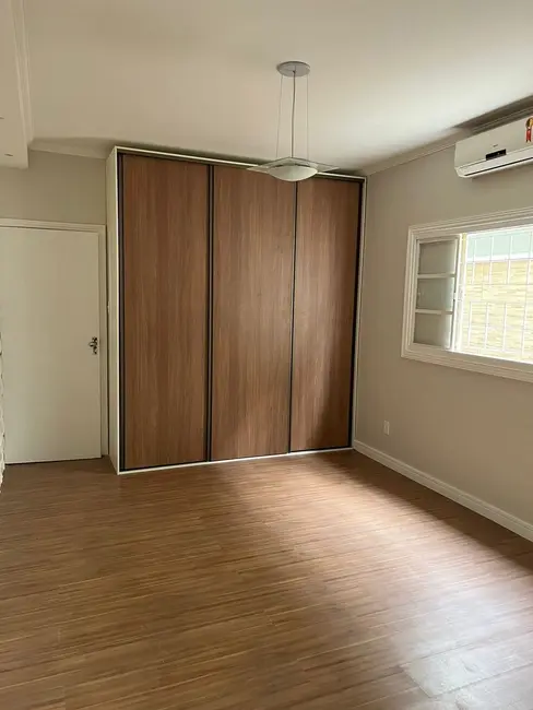 Foto 9 de Casa com 3 quartos à venda, 110m2 em Jardim América, Taubate - SP