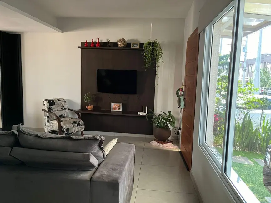 Foto 5 de Casa de Condomínio com 3 quartos à venda, 90m2 em Piracangaguá II, Taubate - SP