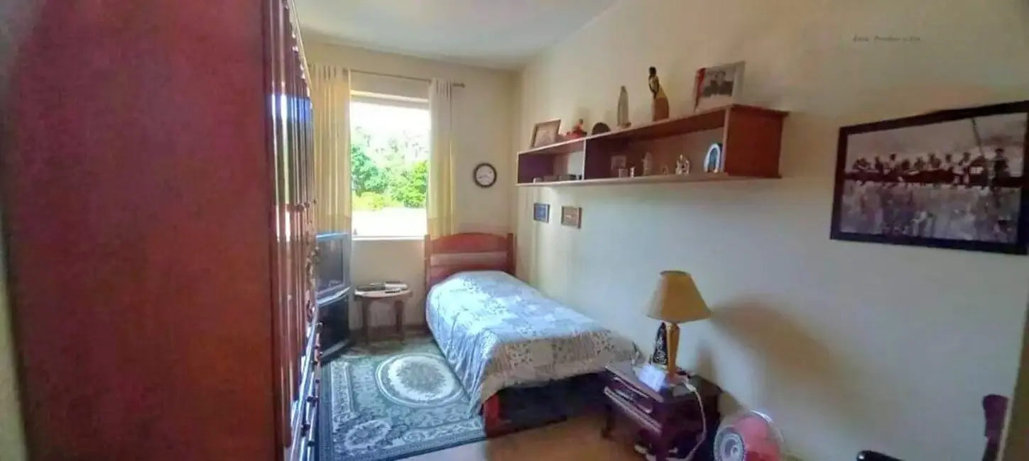 Foto 3 de Casa à venda e para alugar, 225m2 em Centro, Guaratingueta - SP