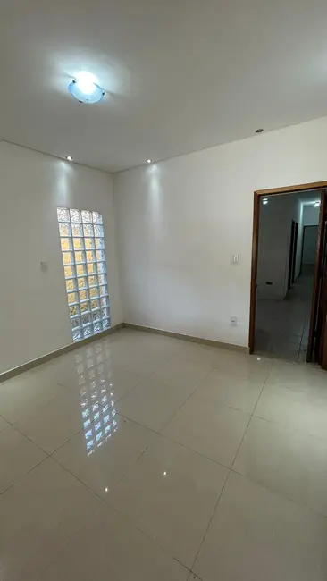 Foto 3 de Casa com 2 quartos à venda, 125m2 em Quiririm, Taubate - SP