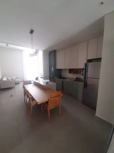 Casa de Condomínio com 3 quartos à venda, 164m2 em Parque São Luís, Taubate - SP - imagem 7 Foto 7 de Casa de Condomínio com 3 quartos à venda, 164m2 em Parque São Luís, Taubate - SP