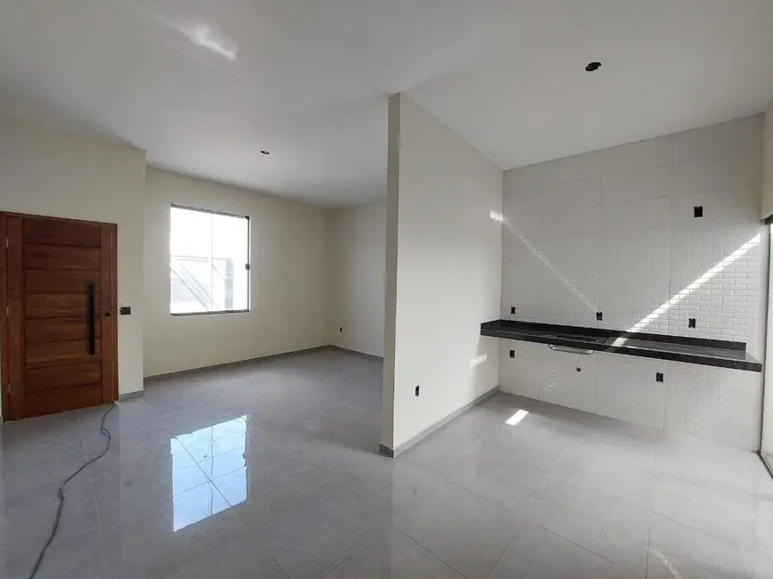 Foto 1 de Casa com 2 quartos à venda, 68m2 em Conjunto Habitacional Terra dos Ipês, Pindamonhangaba - SP