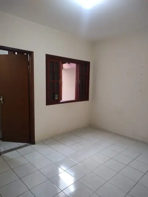 Foto 8 de Sobrado com 4 quartos à venda, 150m2 em Tabaú, Pindamonhangaba - SP