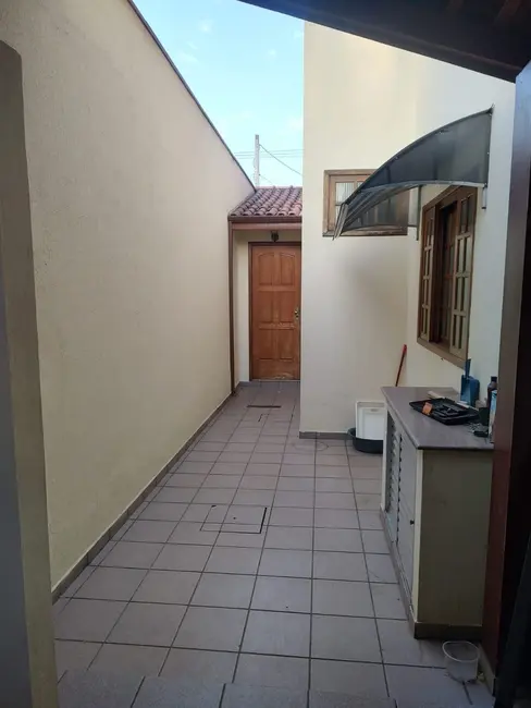 Foto 5 de Sobrado com 4 quartos à venda, 150m2 em Tabaú, Pindamonhangaba - SP