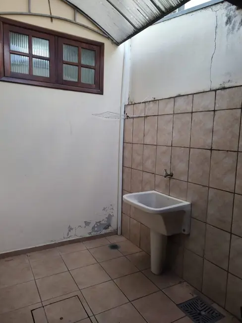 Foto 4 de Sobrado com 4 quartos à venda, 150m2 em Tabaú, Pindamonhangaba - SP