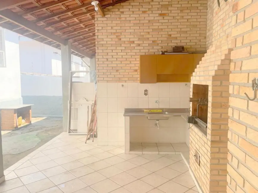 Casa com 3 quartos à venda, 200m2 em Aparecida - SP - imagem 7 Foto 7 de Casa com 3 quartos à venda, 200m2 em Aparecida - SP