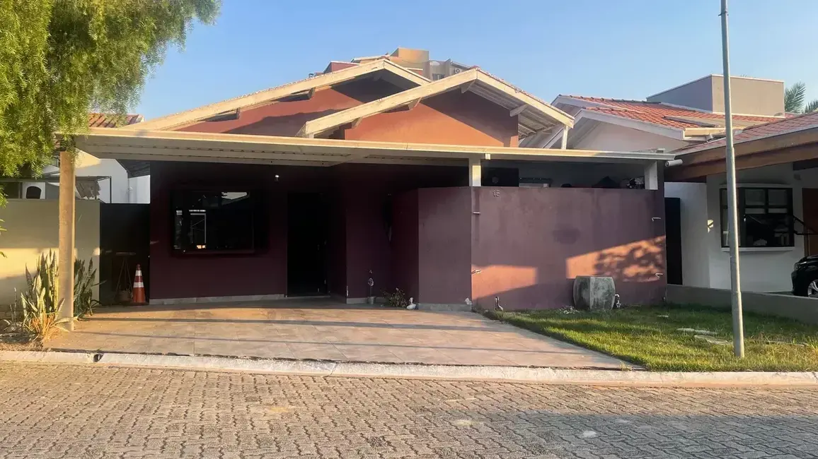 Foto 5 de Casa de Condomínio com 2 quartos à venda, 188m2 em Parque São Luís, Taubate - SP