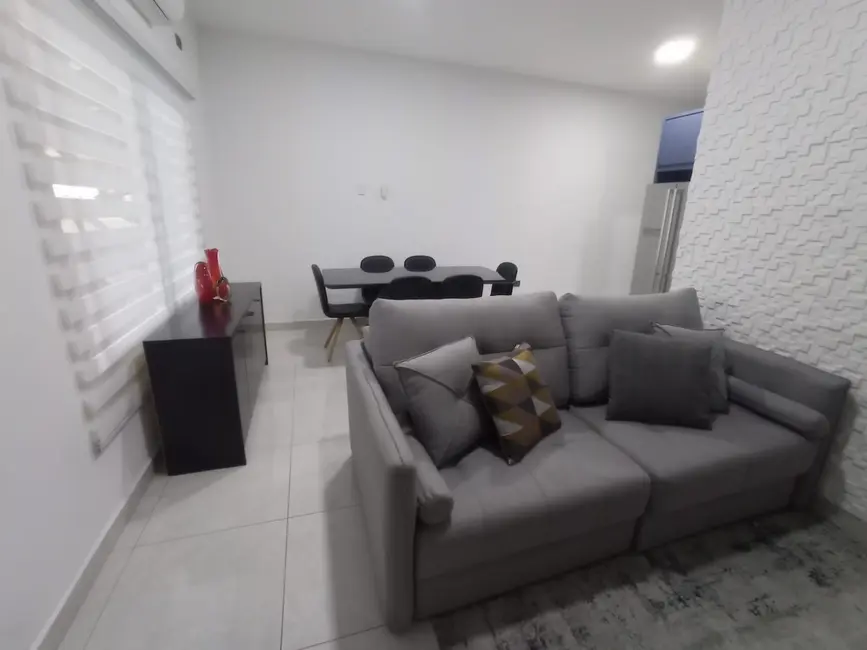 Foto 3 de Casa de Condomínio com 3 quartos à venda, 105m2 em Vila dos Comerciários 2, Taubate - SP