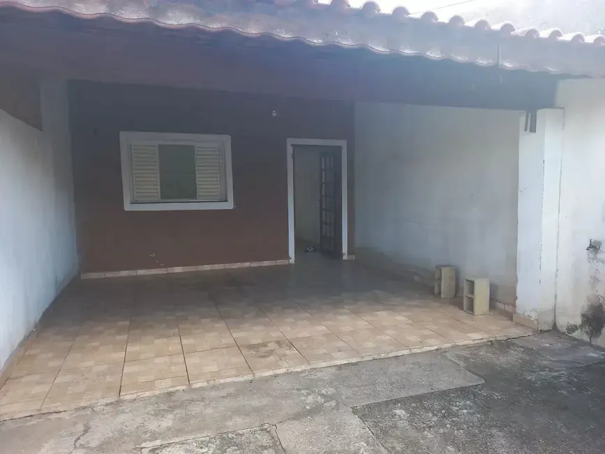 Casa com 2 quartos à venda, 108m2 em Residencial Maricá, Pindamonhangaba - SP - imagem 4 Foto 4 de Casa com 2 quartos à venda, 108m2 em Residencial Maricá, Pindamonhangaba - SP