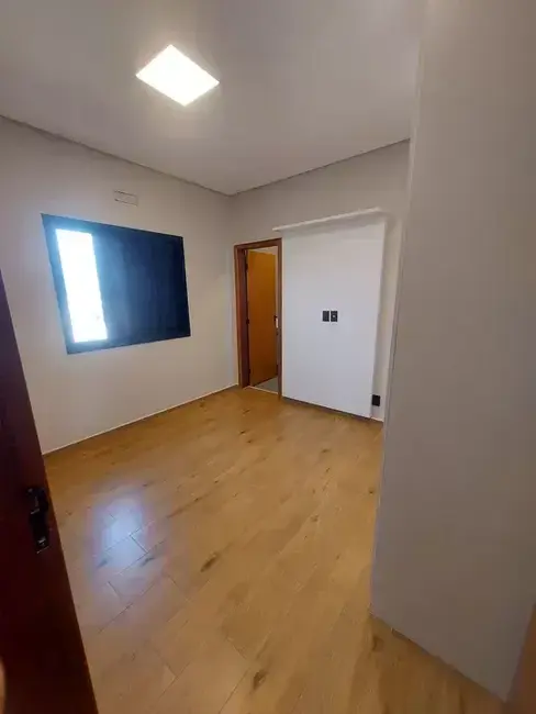 Foto 9 de Casa de Condomínio com 3 quartos à venda, 195m2 em Taubate - SP