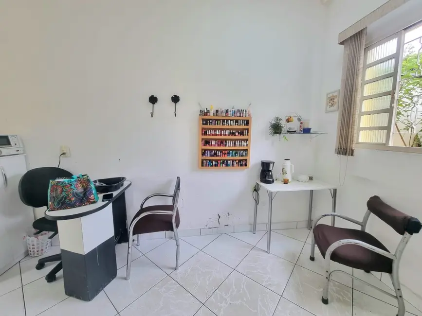 Foto 2 de Casa com 3 quartos para alugar, 127m2 em Jardim do Ypê, Pindamonhangaba - SP