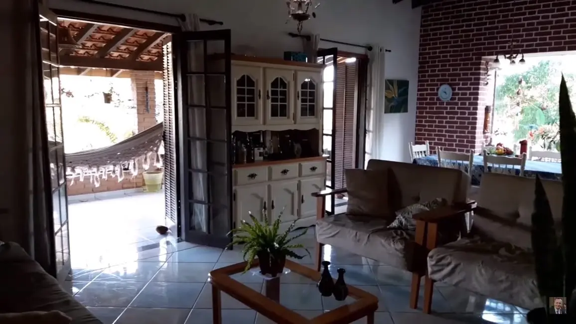 Foto 2 de Casa com 3 quartos à venda, 214m2 em Borba, Pindamonhangaba - SP