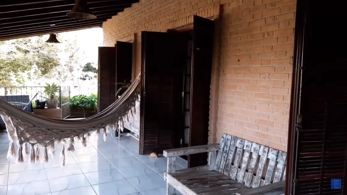 Foto 1 de Casa com 3 quartos à venda, 214m2 em Borba, Pindamonhangaba - SP