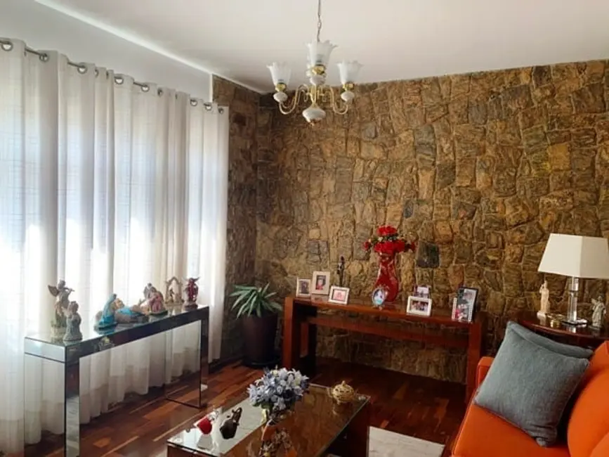 Foto 5 de Casa com 3 quartos à venda, 208m2 em Santana, Pindamonhangaba - SP