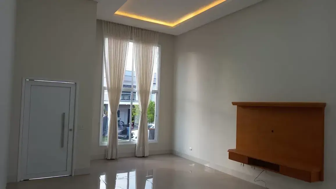 Foto 5 de Casa de Condomínio com 3 quartos à venda, 300m2 em Residencial Ouroville, Taubate - SP