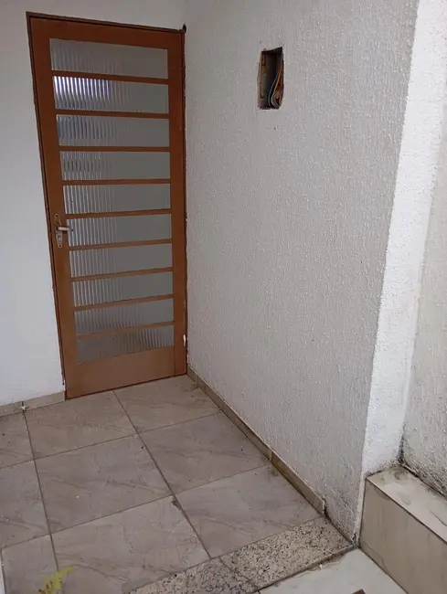 Casa com 4 quartos à venda, 170m2 em Loteamento Jardim Imperial, Pindamonhangaba - SP - imagem 2 Foto 2 de Casa com 4 quartos à venda, 170m2 em Loteamento Jardim Imperial, Pindamonhangaba - SP