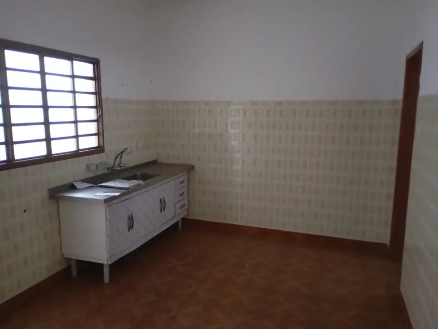 Foto 5 de Casa com 4 quartos à venda, 170m2 em Loteamento Jardim Imperial, Pindamonhangaba - SP