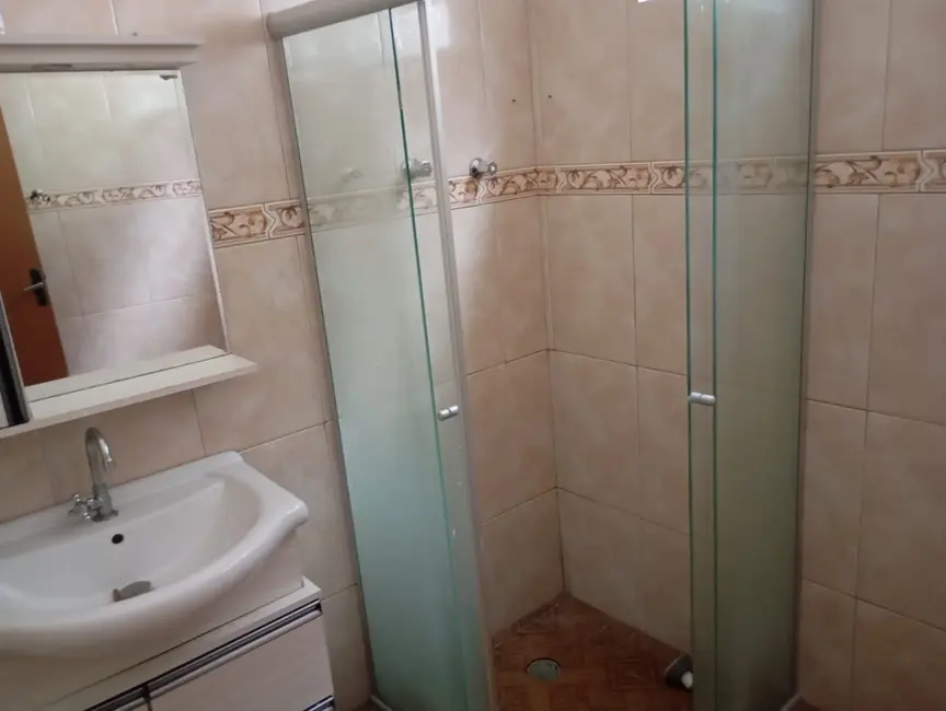 Foto 4 de Casa com 4 quartos à venda, 170m2 em Loteamento Jardim Imperial, Pindamonhangaba - SP