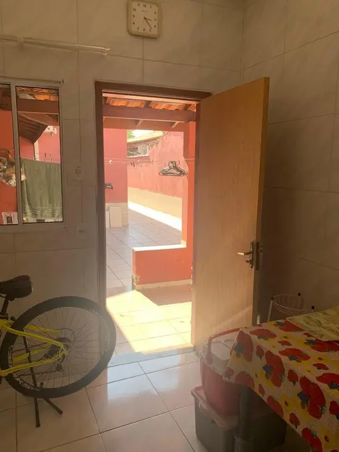 Foto 2 de Casa com 3 quartos à venda, 179m2 em Jardim Boa Vista, Pindamonhangaba - SP