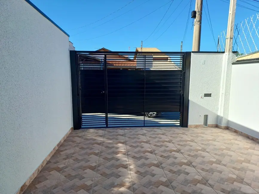 Foto 2 de Casa com 2 quartos à venda, 67m2 em Taubate - SP