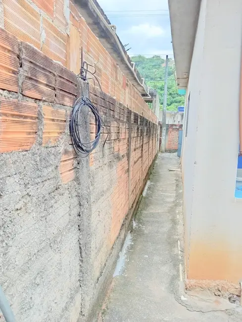 Foto 4 de Casa com 2 quartos para alugar, 130m2 em Aparecida - SP